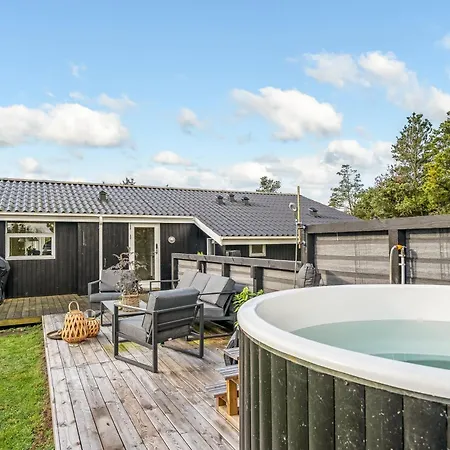 Lovely House In Scenic Surroundings Thyholm