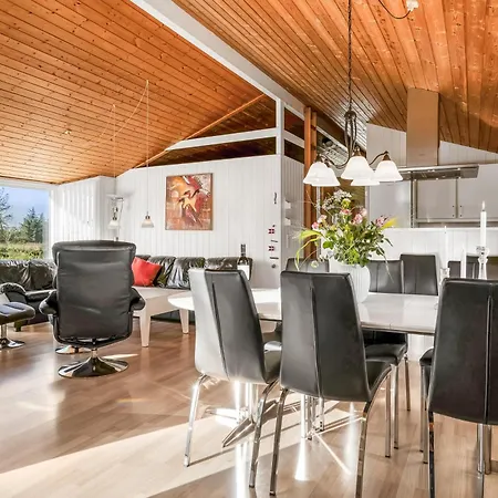 Lovely House In Scenic Surroundings Сasa de vacaciones *